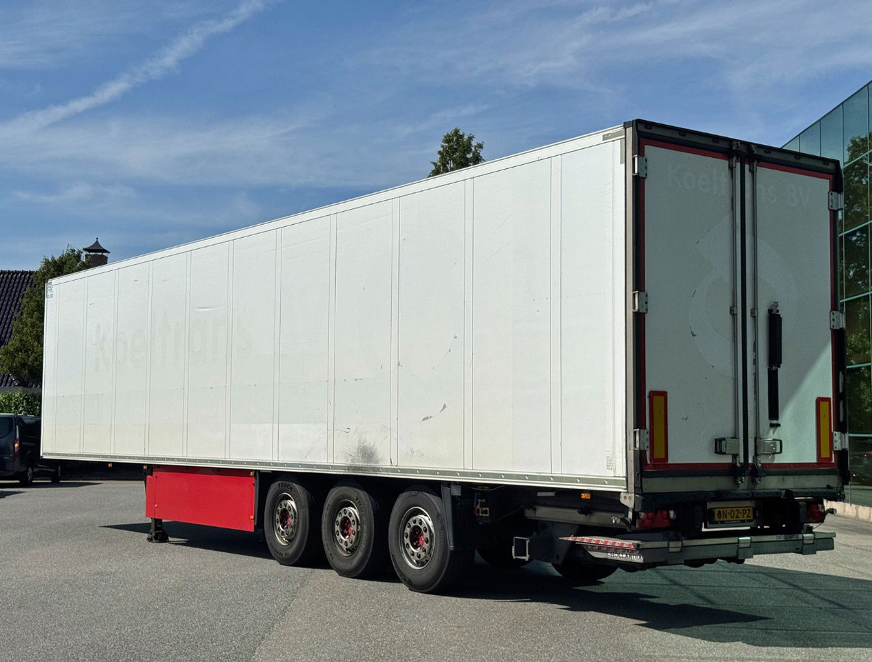 Schmitz Cargobull SCBS3B 270 CM High Flower Wide Liftaxle Tail Lift NL Trailer 6 - Náves chladírenské: obrázok 3 Schmitz Cargobull SCBS3B 270 CM High Flower Wide Liftaxle Tail Lift NL Trailer 6 - Náves chladírenské: obrázok 3