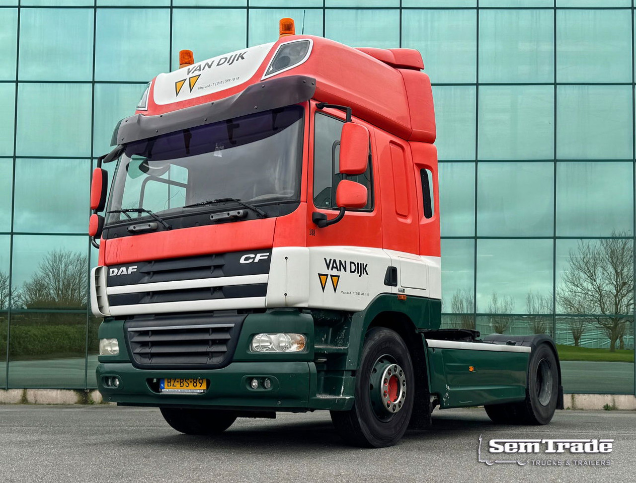 DAF CF 85.460 Only 229.800 KM Retarder - Intarder 2x Tanks Tires 90 NL Truck - Ťahač: obrázok 1 DAF CF 85.460 Only 229.800 KM Retarder - Intarder 2x Tanks Tires 90 NL Truck - Ťahač: obrázok 1