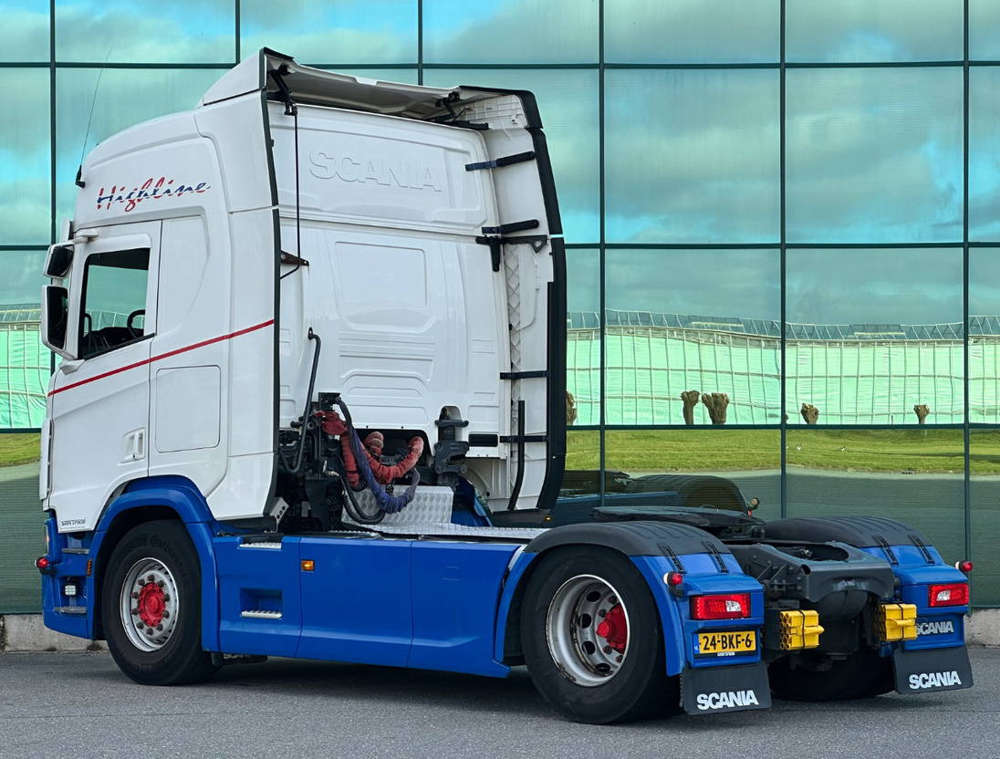 Scania R450 Highline Euro 6 Full AIR Reatarder 2X Tanks Holland-Truck - Ťahač: obrázok 3 Scania R450 Highline Euro 6 Full AIR Reatarder 2X Tanks Holland-Truck - Ťahač: obrázok 3