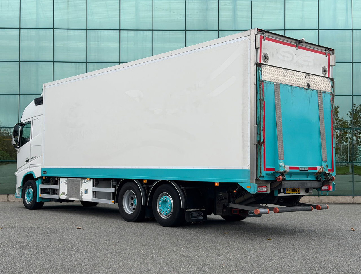 Volvo FH 420 6X2 Globetrotter Heiwo BOX 875 x 250 x 272 CM IN Thermo King T-800 490.000 KM TOP Condition NL Truck - Chladirenské nákladné vozidlo: obrázok 3 Volvo FH 420 6X2 Globetrotter Heiwo BOX 875 x 250 x 272 CM IN Thermo King T-800 490.000 KM TOP Condition NL Truck - Chladirenské nákladné vozidlo: obrázok 3