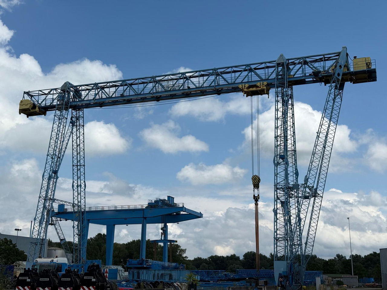 Voest Alpine P22 - Portálový žeriav: obrázok 1 Voest Alpine P22 - Portálový žeriav: obrázok 1