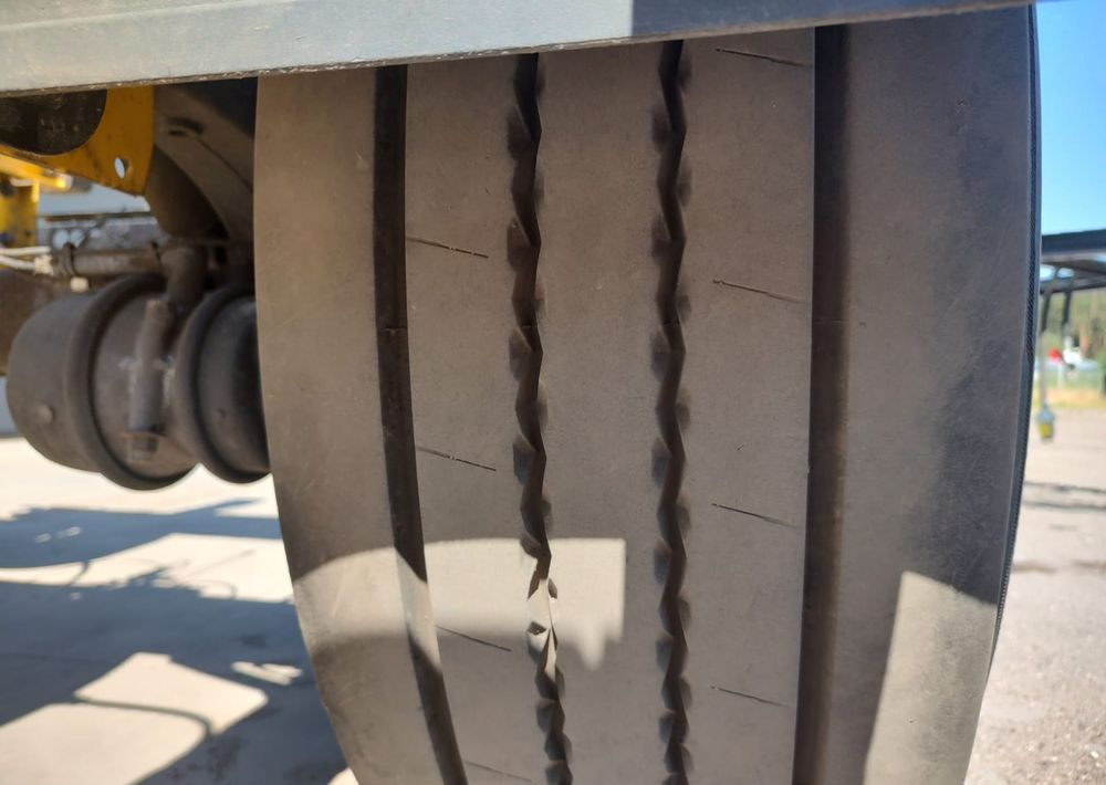 Krone Przyczepa BDF Krone - Príves preprava kontajnerov/ Výmenná nadstavba: obrázok 4 Krone Przyczepa BDF Krone - Príves preprava kontajnerov/ Výmenná nadstavba: obrázok 4