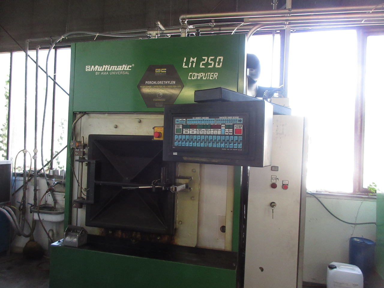 AMA Universal Multimatic LM 250 Computer Entfettungsanlage mit PER Perchlorethylen - Obrábací stroj: obrázok 3 AMA Universal Multimatic LM 250 Computer Entfettungsanlage mit PER Perchlorethylen - Obrábací stroj: obrázok 3