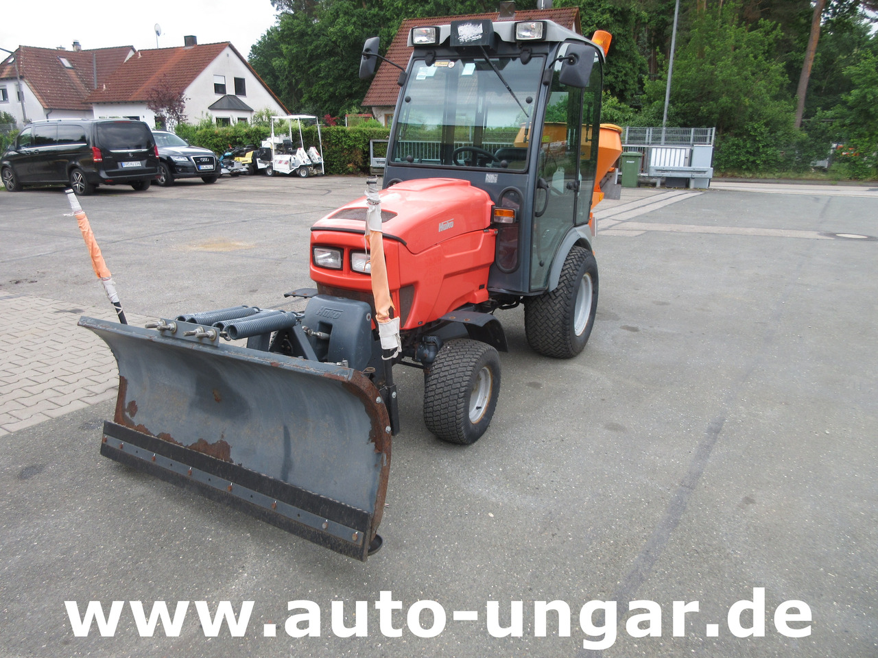 HAKO Hakotrac 2650 DA Winterdienst Schneepflug & Streuer 4x4 Zapfwelle Hydraulik - Komunálny traktor: obrázok 1 HAKO Hakotrac 2650 DA Winterdienst Schneepflug & Streuer 4x4 Zapfwelle Hydraulik - Komunálny traktor: obrázok 1