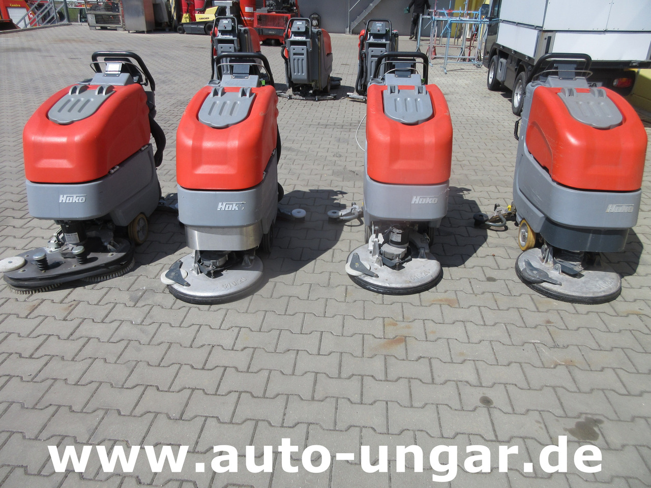 Hako B45 Scheuersaugmaschine B45CL eigener Antrieb Scrubber - Podlahový umývací stroj: obrázok 1 Hako B45 Scheuersaugmaschine B45CL eigener Antrieb Scrubber - Podlahový umývací stroj: obrázok 1