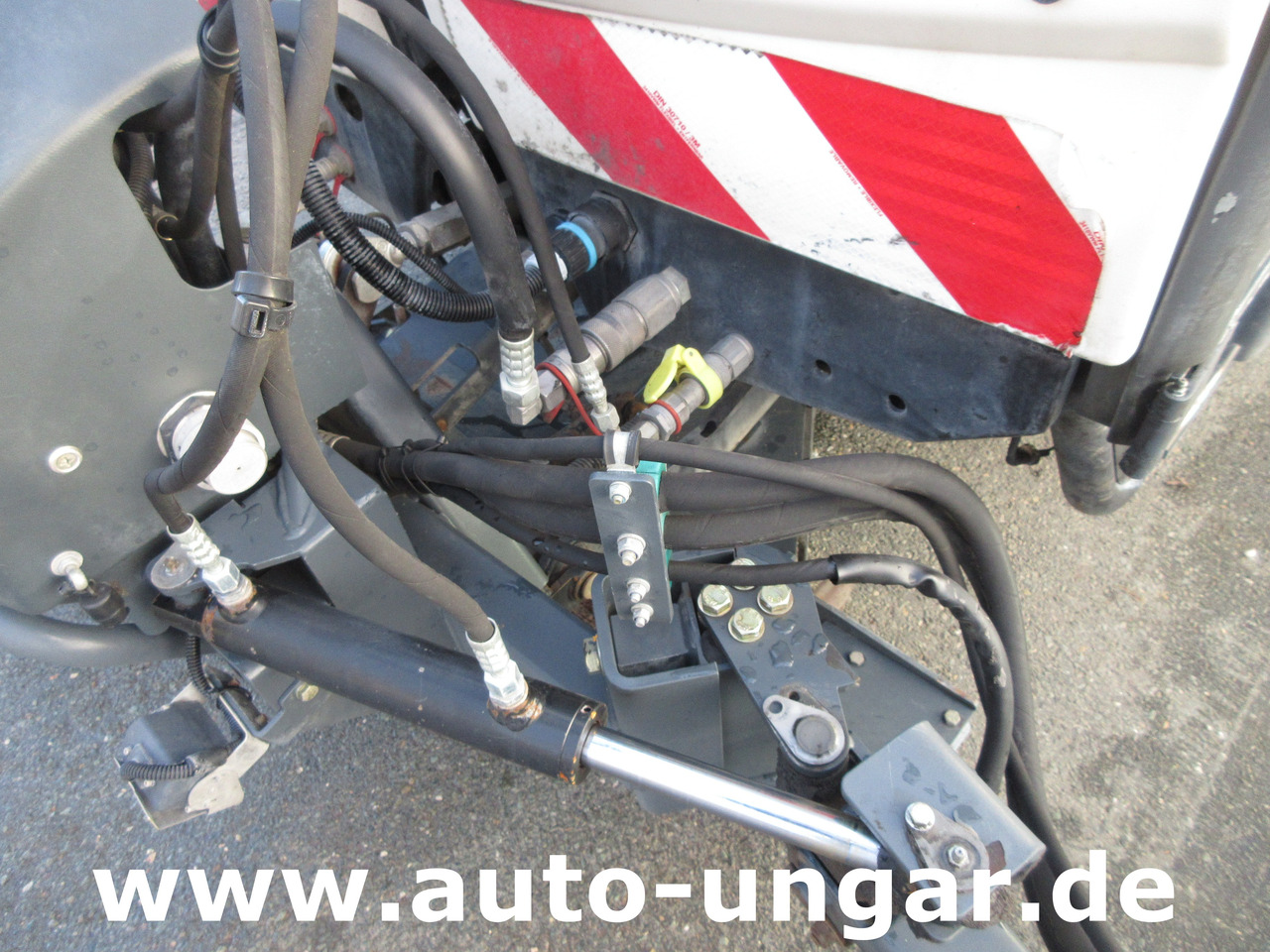 Hako CityMaster CM2000 2 Besen Baujahr 2015 Kehrmaschine 4-Rad-Lenkung - Zametacie vozidlo: obrázok 5 Hako CityMaster CM2000 2 Besen Baujahr 2015 Kehrmaschine 4-Rad-Lenkung - Zametacie vozidlo: obrázok 5