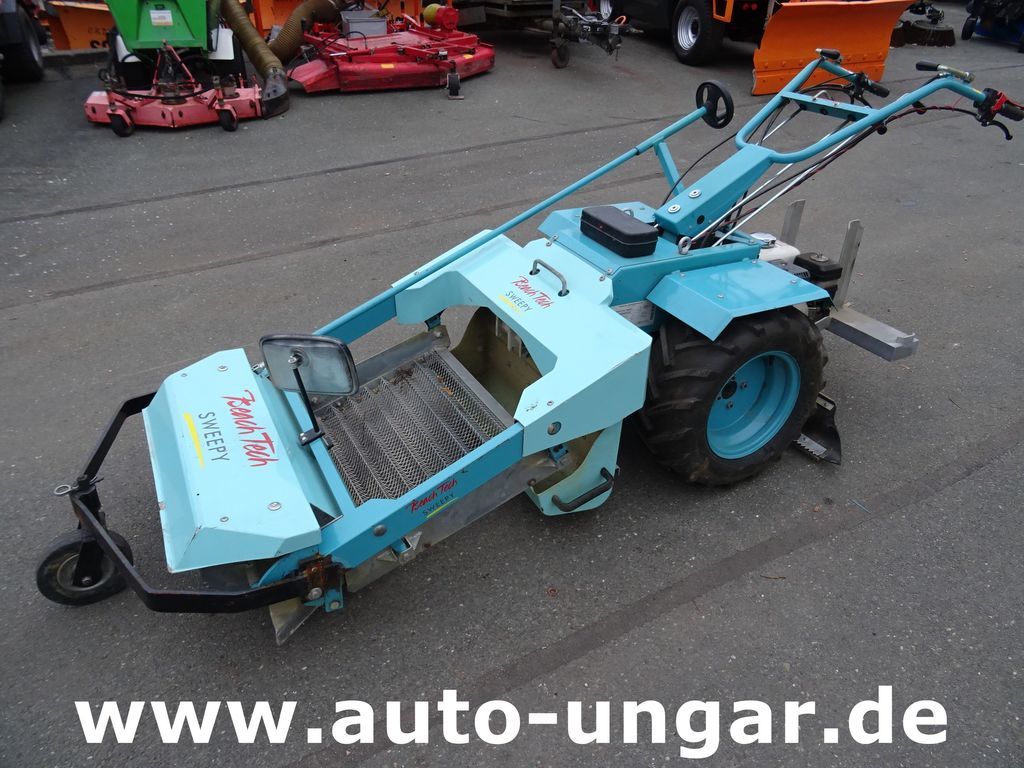 KASSBOHRER Kässbohrer BeachTech Sweepy Strandreiniger - Komunálne/ Špeciálne stroje: obrázok 1 KASSBOHRER Kässbohrer BeachTech Sweepy Strandreiniger - Komunálne/ Špeciálne stroje: obrázok 1