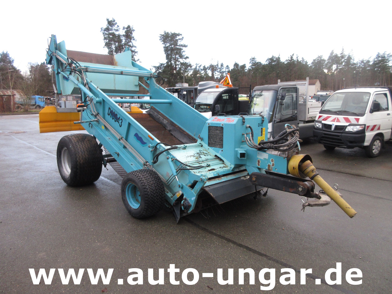 Kässbohrer BeachTech STR 2000 Baujahr 2003 BeachCleaner Strandreiniger °0043 - Komunálne/ Špeciálne stroje: obrázok 1 Kässbohrer BeachTech STR 2000 Baujahr 2003 BeachCleaner Strandreiniger °0043 - Komunálne/ Špeciálne stroje: obrázok 1
