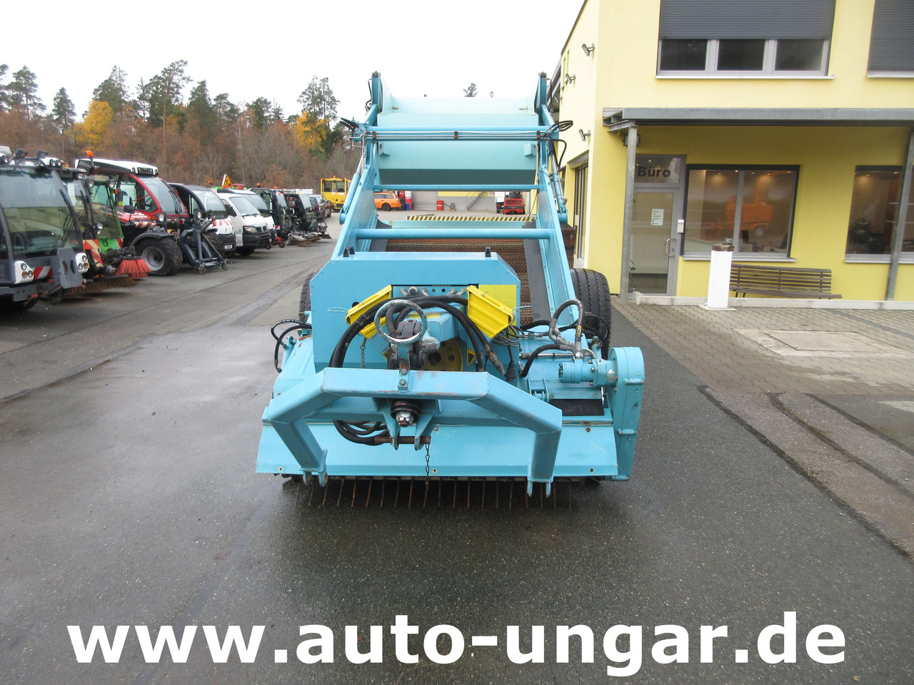 Kässbohrer BeachTech STR 2000 Cribleuse de Plage BeachCleaner Strandreiniger عمال تنظيف الشاطئ - Komunálne/ Špeciálne stroje: obrázok 2 Kässbohrer BeachTech STR 2000 Cribleuse de Plage BeachCleaner Strandreiniger عمال تنظيف الشاطئ - Komunálne/ Špeciálne stroje: obrázok 2