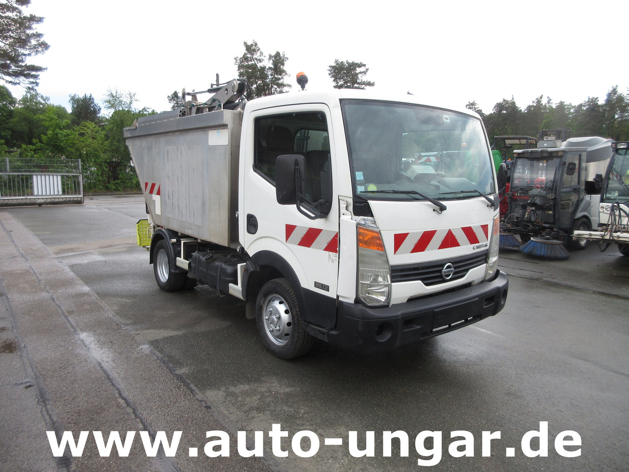 NISSAN Cabstar Faun City - Provence Benne Müllwagen Lifter Presse Kipper 3.500kg - Auto na odvoz odpadu: obrázok 1 NISSAN Cabstar Faun City - Provence Benne Müllwagen Lifter Presse Kipper 3.500kg - Auto na odvoz odpadu: obrázok 1