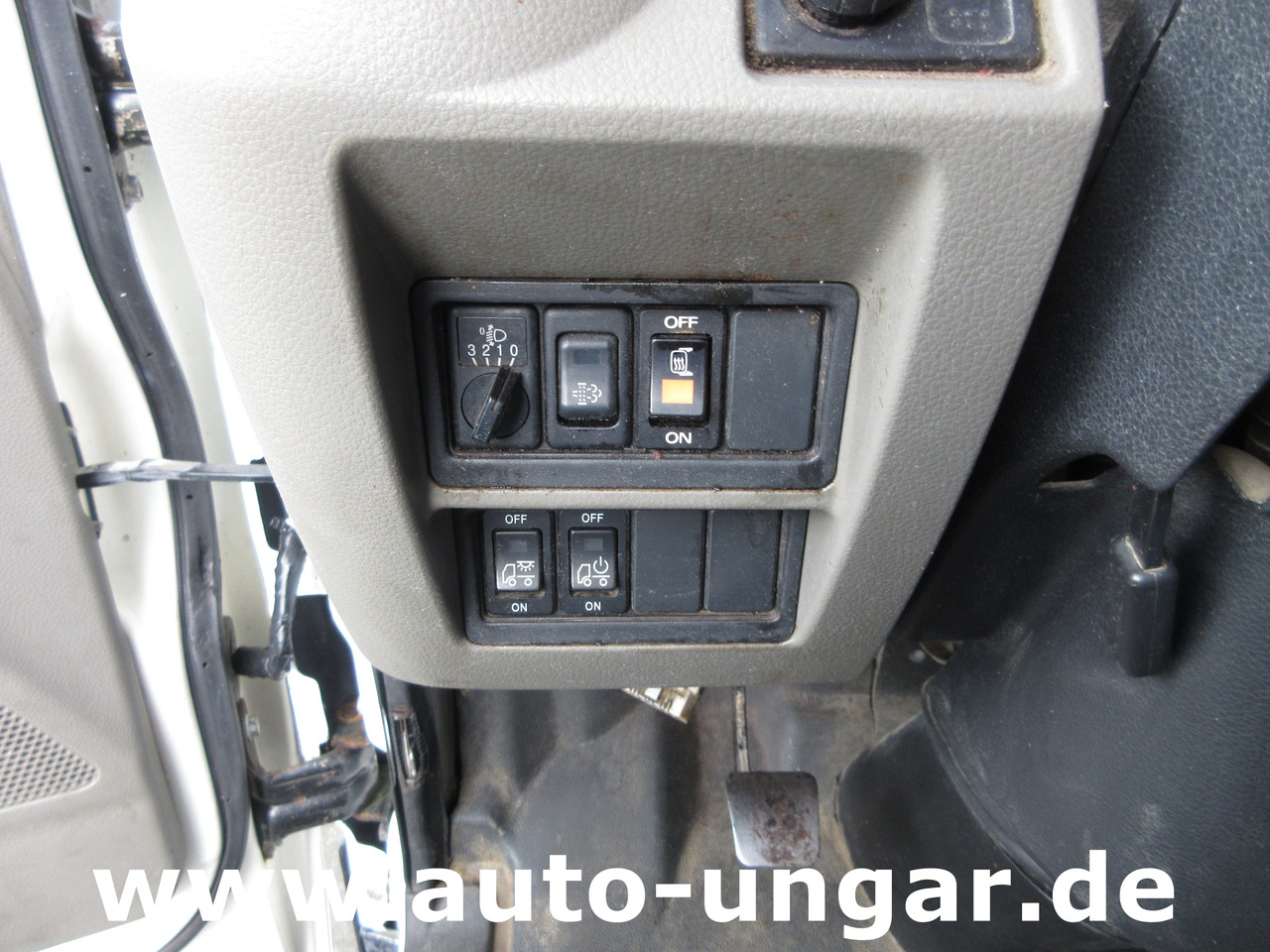 Auto na odvoz odpadu na prepravu odpad RENAULT Maxity 3.500kg Faun Provence Benne Müllwagen 5m³ Alumulde mit Presse: obrázok 14 Auto na odvoz odpadu na prepravu odpad RENAULT Maxity 3.500kg Faun Provence Benne Müllwagen 5m³ Alumulde mit Presse: obrázok 14