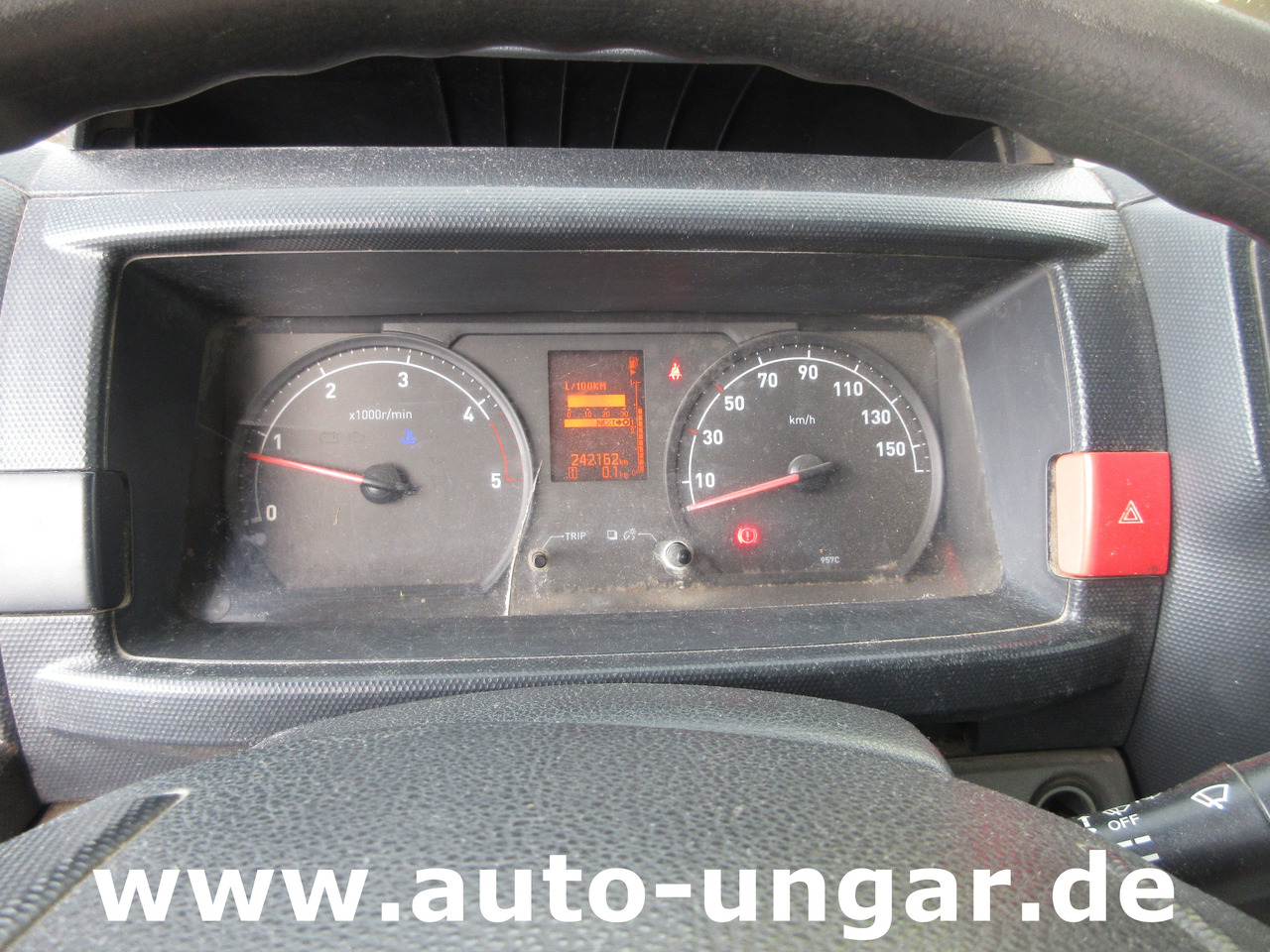 Auto na odvoz odpadu na prepravu odpad RENAULT Maxity 3.500kg Faun Provence Benne Müllwagen 5m³ Alumulde mit Presse: obrázok 12 Auto na odvoz odpadu na prepravu odpad RENAULT Maxity 3.500kg Faun Provence Benne Müllwagen 5m³ Alumulde mit Presse: obrázok 12