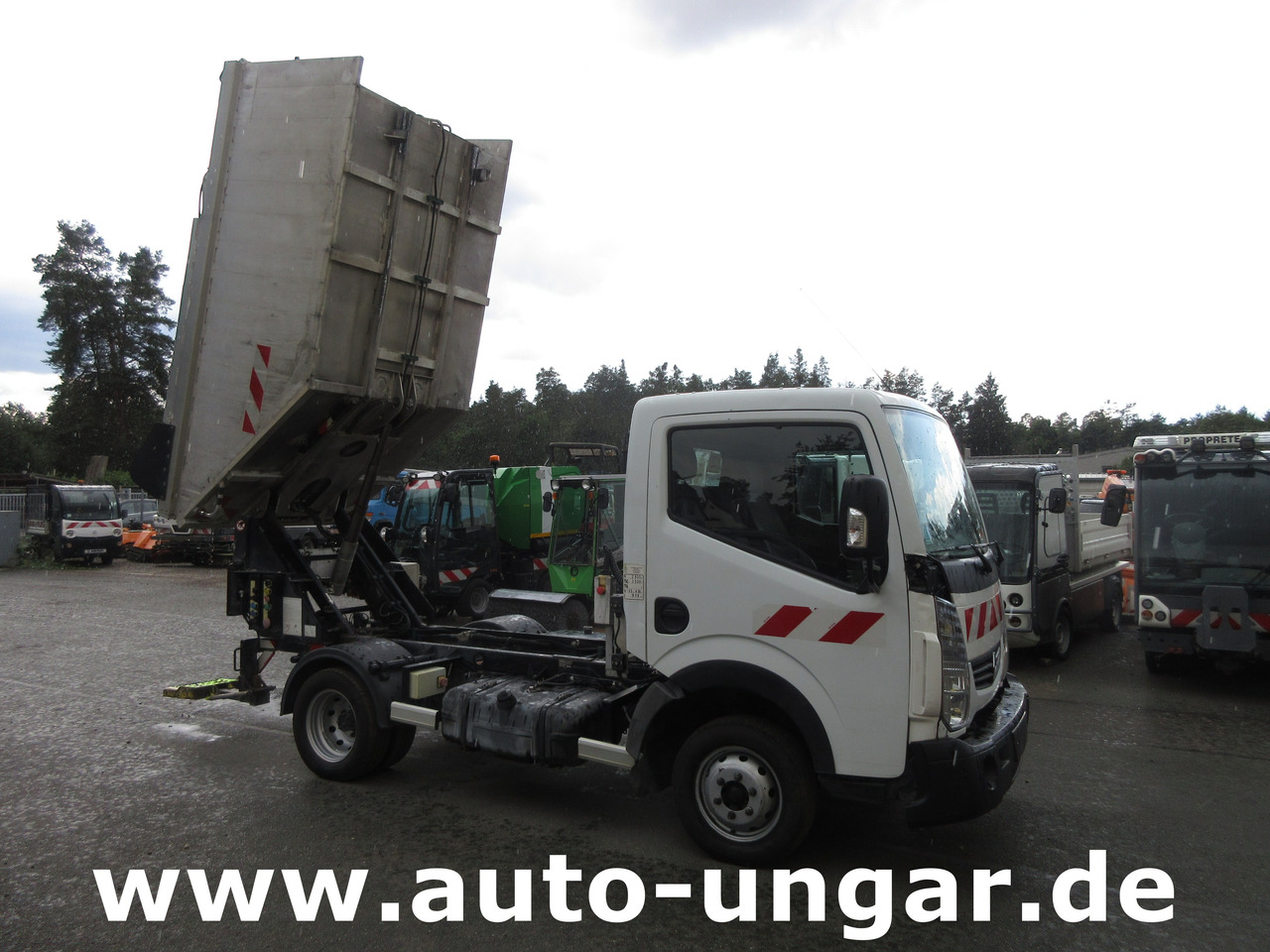 Auto na odvoz odpadu na prepravu odpad RENAULT Maxity 3.500kg Faun Provence Benne Müllwagen 5m³ Alumulde mit Presse: obrázok 9 Auto na odvoz odpadu na prepravu odpad RENAULT Maxity 3.500kg Faun Provence Benne Müllwagen 5m³ Alumulde mit Presse: obrázok 9