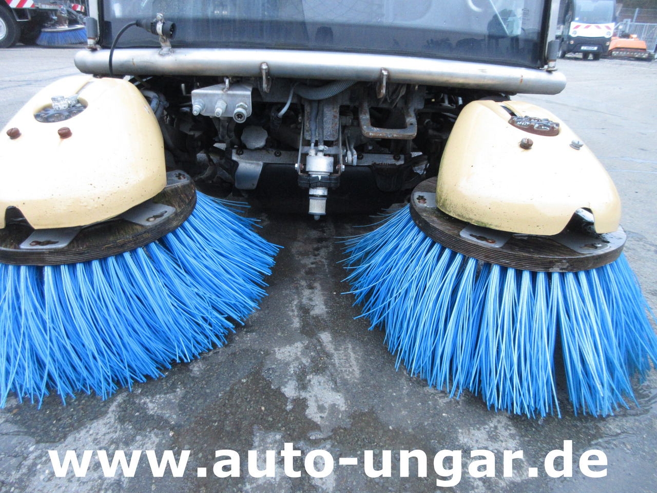 TENNANT Applied 636 HS Green Machine 4x4 Kehrmaschine - Zametacie vozidlo: obrázok 3 TENNANT Applied 636 HS Green Machine 4x4 Kehrmaschine - Zametacie vozidlo: obrázok 3