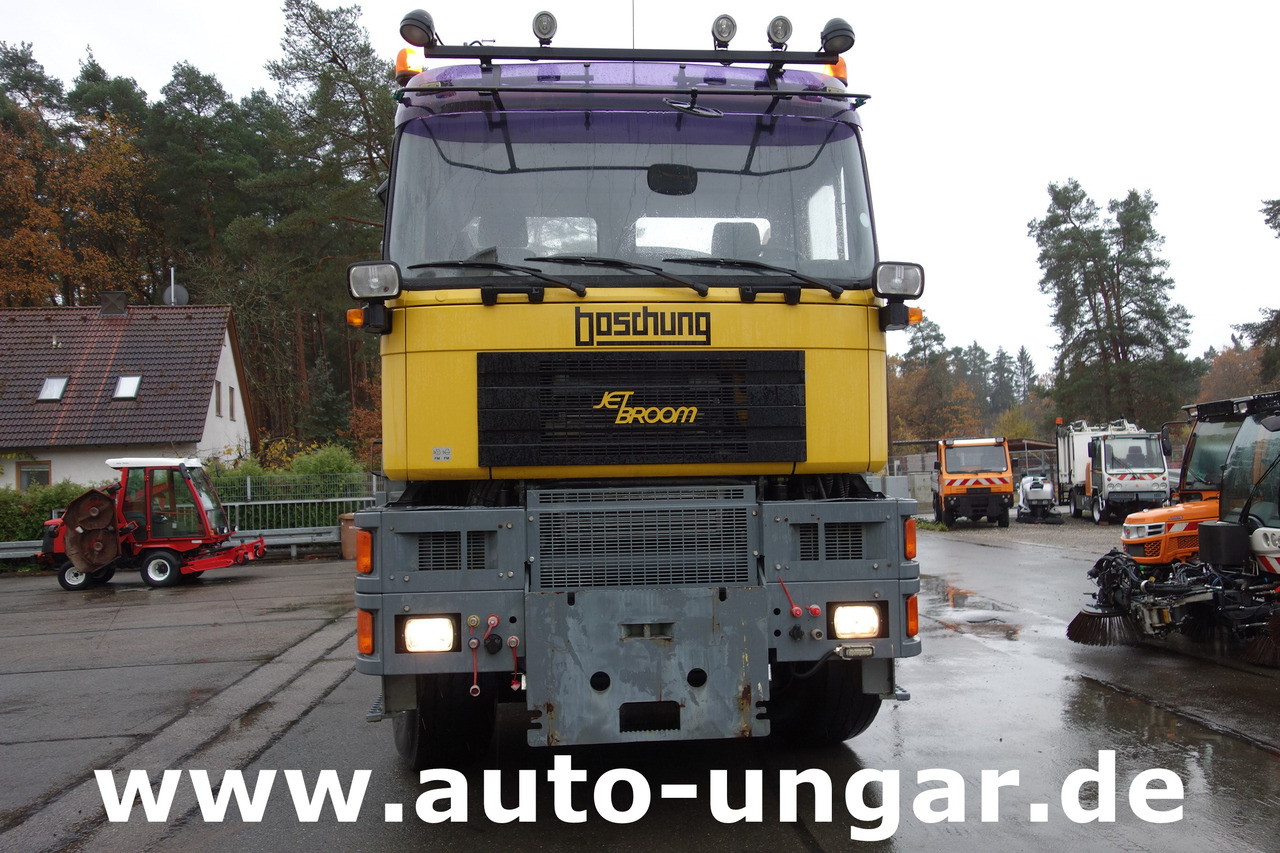 MAN Boschung BJB 8000 Speed Broom 4x4 Offroad Trial Flughafen - Vybavenie letiskových plôch, Vybavenie letiskových plôch: obrázok 2 MAN Boschung BJB 8000 Speed Broom 4x4 Offroad Trial Flughafen - Vybavenie letiskových plôch, Vybavenie letiskových plôch: obrázok 2