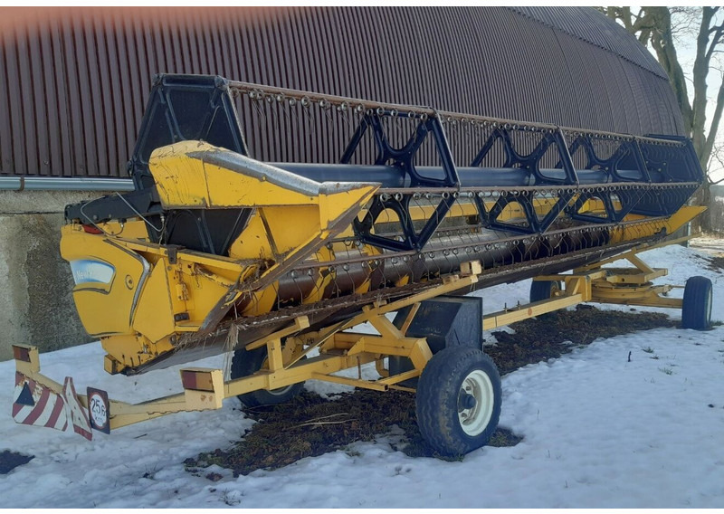 New Holland CR 980 (351) +BISO: VX 750 Crop Ranger +CX100 - Obilný kombajn: obrázok 4 New Holland CR 980 (351) +BISO: VX 750 Crop Ranger +CX100 - Obilný kombajn: obrázok 4