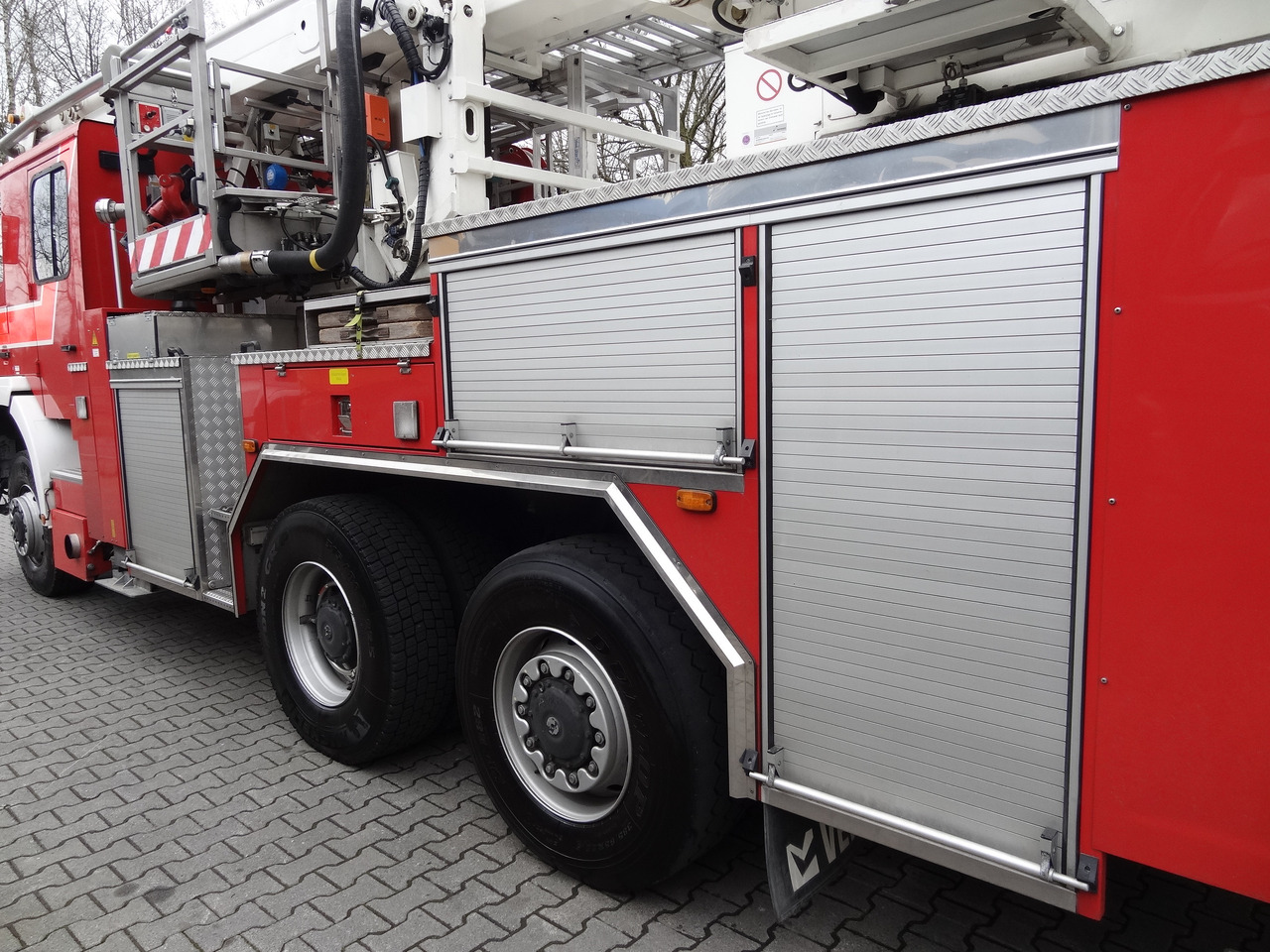 MAN FE 410 6X6 Feuerwehr Vema Lift 32 Meter - Automobilová plošina: obrázok 5 MAN FE 410 6X6 Feuerwehr Vema Lift 32 Meter - Automobilová plošina: obrázok 5
