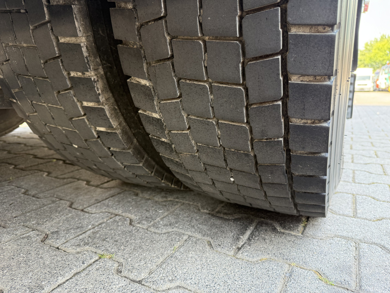 MAN TGA 18.350 4X2 BL Ladebordwand 4.000Kg - Plachtové nákladné vozidlo: obrázok 5 MAN TGA 18.350 4X2 BL Ladebordwand 4.000Kg - Plachtové nákladné vozidlo: obrázok 5