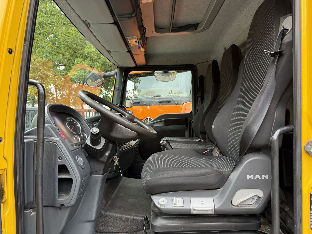 MAN TGL 8.180 BB - Valníkový/ Plošinový nákladný automobil: obrázok 4 MAN TGL 8.180 BB - Valníkový/ Plošinový nákladný automobil: obrázok 4