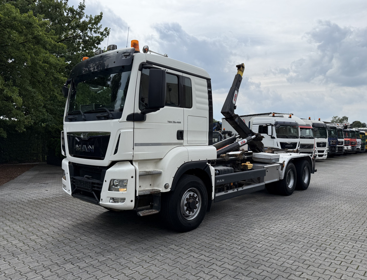 MAN TGS 26.480 6X6H Haken - Hákový nosič kontajnerov: obrázok 1 MAN TGS 26.480 6X6H Haken - Hákový nosič kontajnerov: obrázok 1