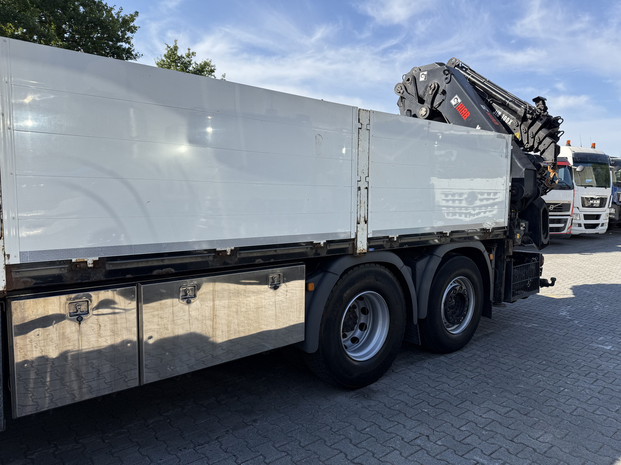 MAN TGX 26.480 6X2 Hiab 422 Bj 2017 bis 30 Meter - Auto s hydraulickou rukou, Valníkový/ Plošinový nákladný automobil: obrázok 4 MAN TGX 26.480 6X2 Hiab 422 Bj 2017 bis 30 Meter - Auto s hydraulickou rukou, Valníkový/ Plošinový nákladný automobil: obrázok 4