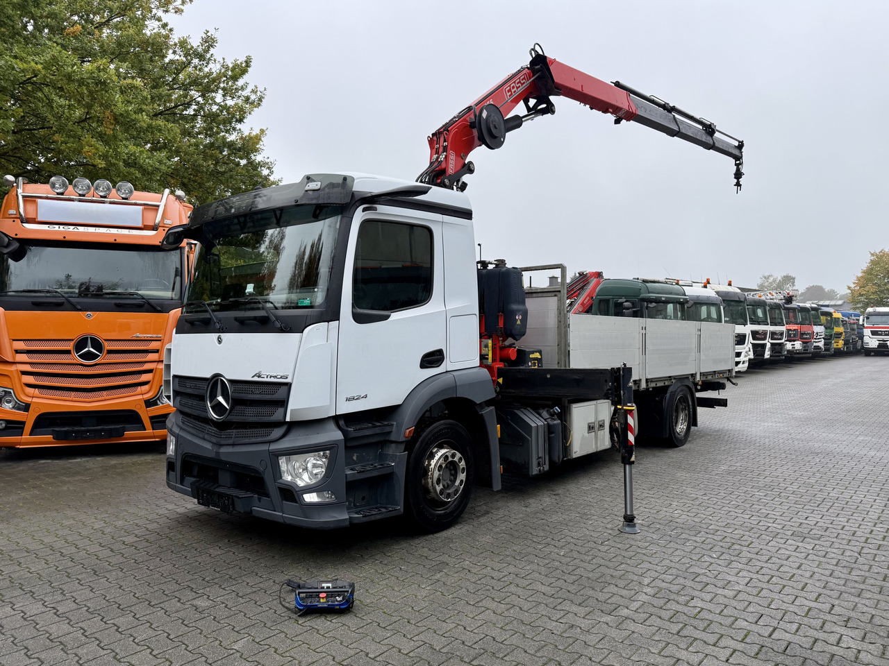 Mercedes-Benz Actros MP5 1824 Kran Fassi F155 - Auto s hydraulickou rukou, Valníkový/ Plošinový nákladný automobil: obrázok 1 Mercedes-Benz Actros MP5 1824 Kran Fassi F155 - Auto s hydraulickou rukou, Valníkový/ Plošinový nákladný automobil: obrázok 1