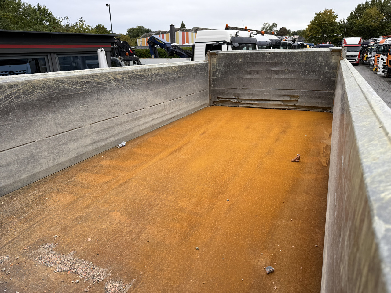 Mercedes-Benz Arocs 3246K 8X4 Meiller - Sklápač: obrázok 5 Mercedes-Benz Arocs 3246K 8X4 Meiller - Sklápač: obrázok 5