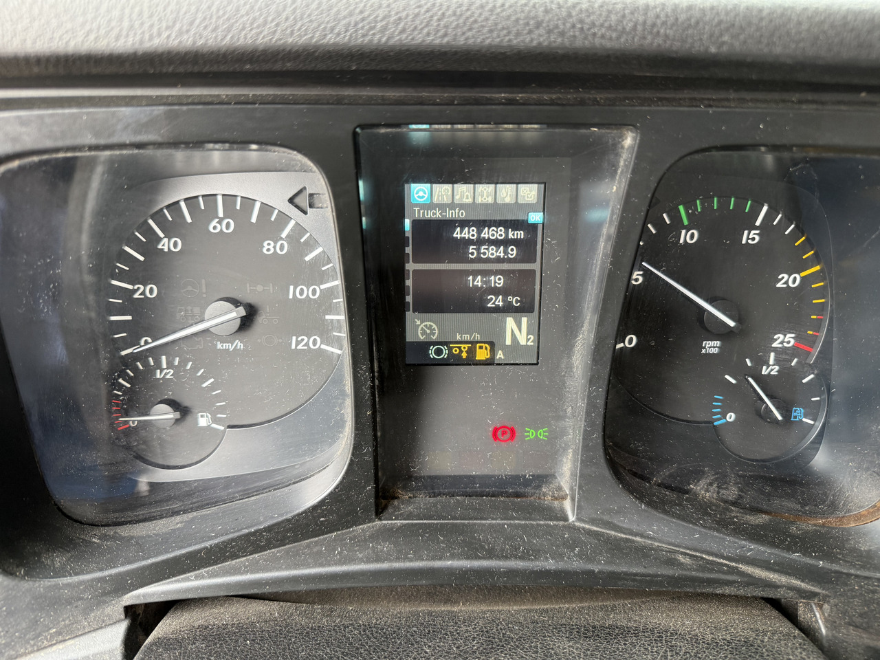 Mercedes-Benz Arocs 3251 8X4 Haken mit Kran HMF 2620 K5 - Hákový nosič kontajnerov, Auto s hydraulickou rukou: obrázok 5 Mercedes-Benz Arocs 3251 8X4 Haken mit Kran HMF 2620 K5 - Hákový nosič kontajnerov, Auto s hydraulickou rukou: obrázok 5
