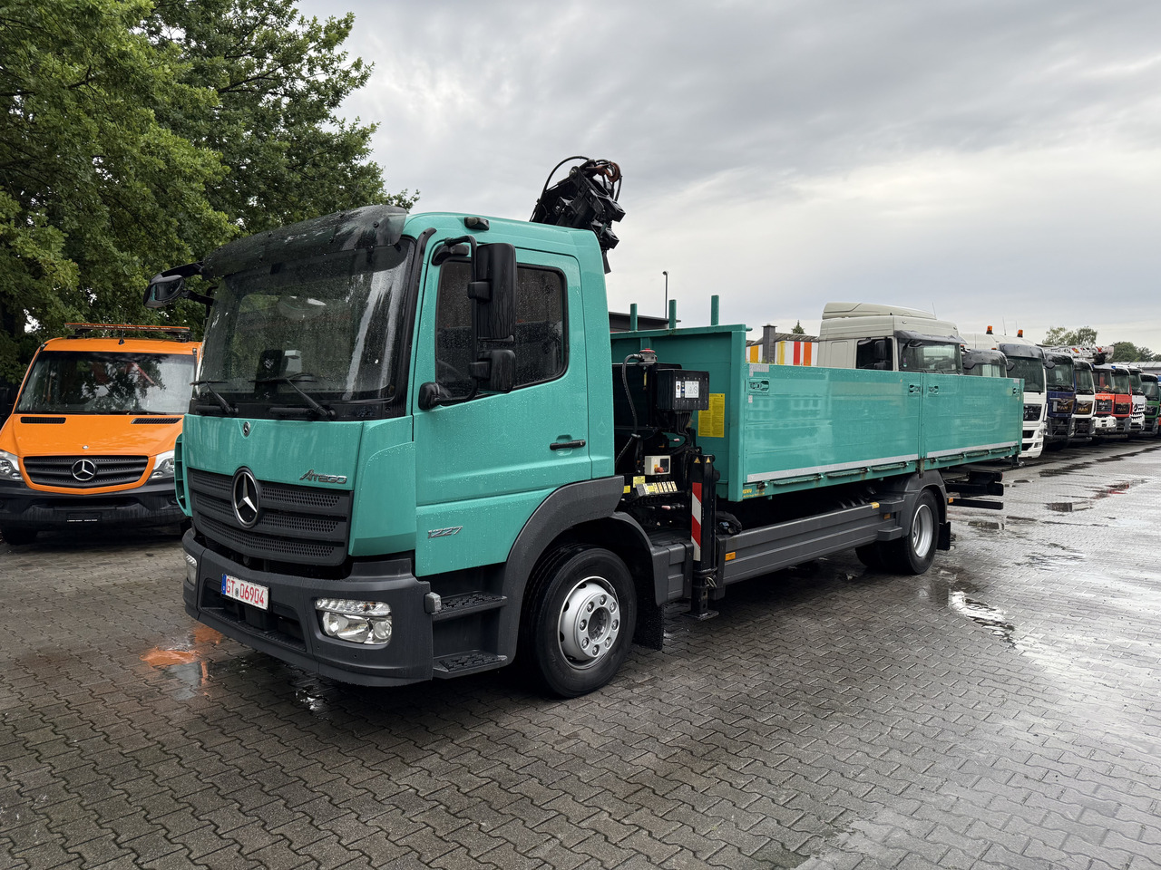 Mercedes-Benz Atego 1227 Kran MKG 96 - Valníkový/ Plošinový nákladný automobil, Auto s hydraulickou rukou: obrázok 1 Mercedes-Benz Atego 1227 Kran MKG 96 - Valníkový/ Plošinový nákladný automobil, Auto s hydraulickou rukou: obrázok 1