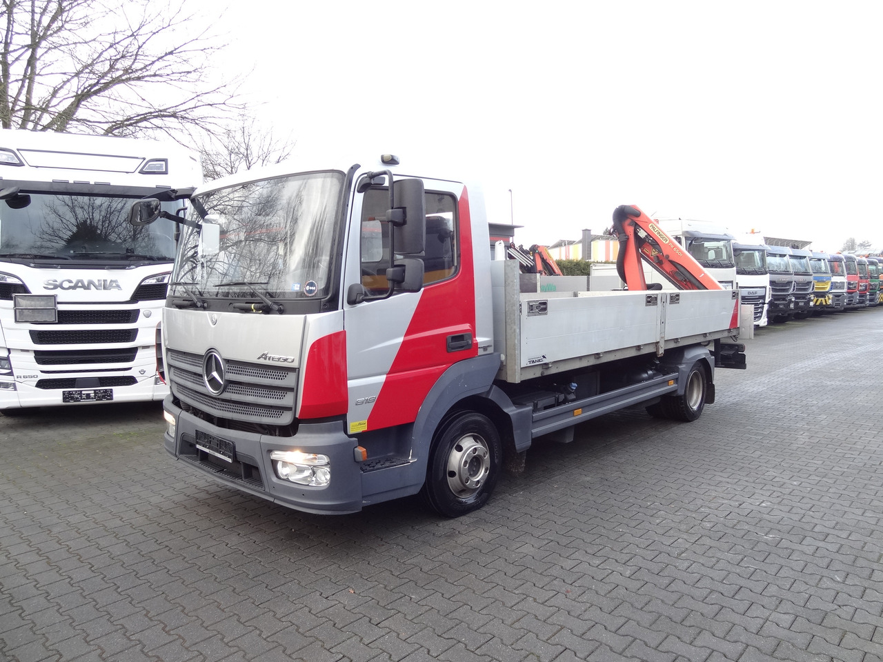 Mercedes-Benz Atego 818 Kran Palfinger 6501 - Auto s hydraulickou rukou, Valníkový/ Plošinový nákladný automobil: obrázok 1 Mercedes-Benz Atego 818 Kran Palfinger 6501 - Auto s hydraulickou rukou, Valníkový/ Plošinový nákladný automobil: obrázok 1