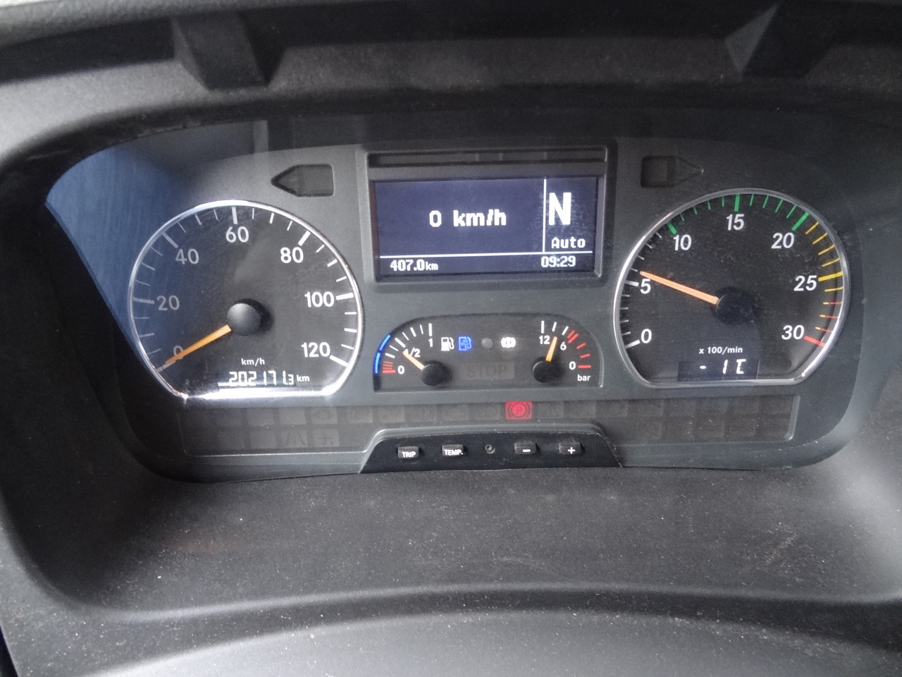 Mercedes-Benz Atego 822 - Skříňový nákladní auto: obrázok 2 Mercedes-Benz Atego 822 - Skříňový nákladní auto: obrázok 2