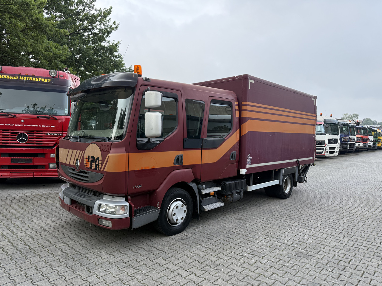Renault Midlum 180.10 DoKa - Skříňový nákladní auto: obrázok 1 Renault Midlum 180.10 DoKa - Skříňový nákladní auto: obrázok 1