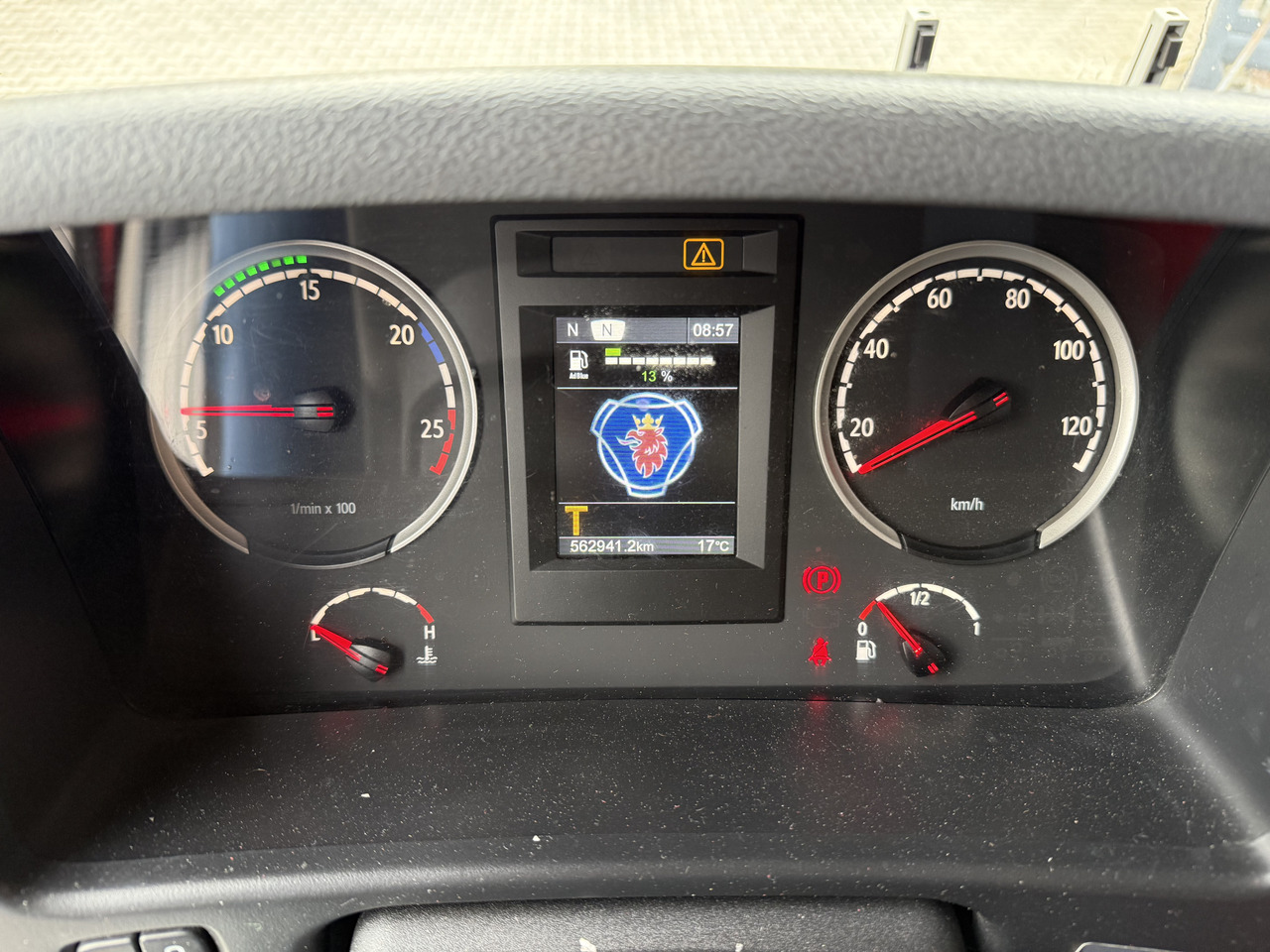 Scania P410 4X2 Palfinger PK 13001 - Valníkový/ Plošinový nákladný automobil, Auto s hydraulickou rukou: obrázok 5 Scania P410 4X2 Palfinger PK 13001 - Valníkový/ Plošinový nákladný automobil, Auto s hydraulickou rukou: obrázok 5