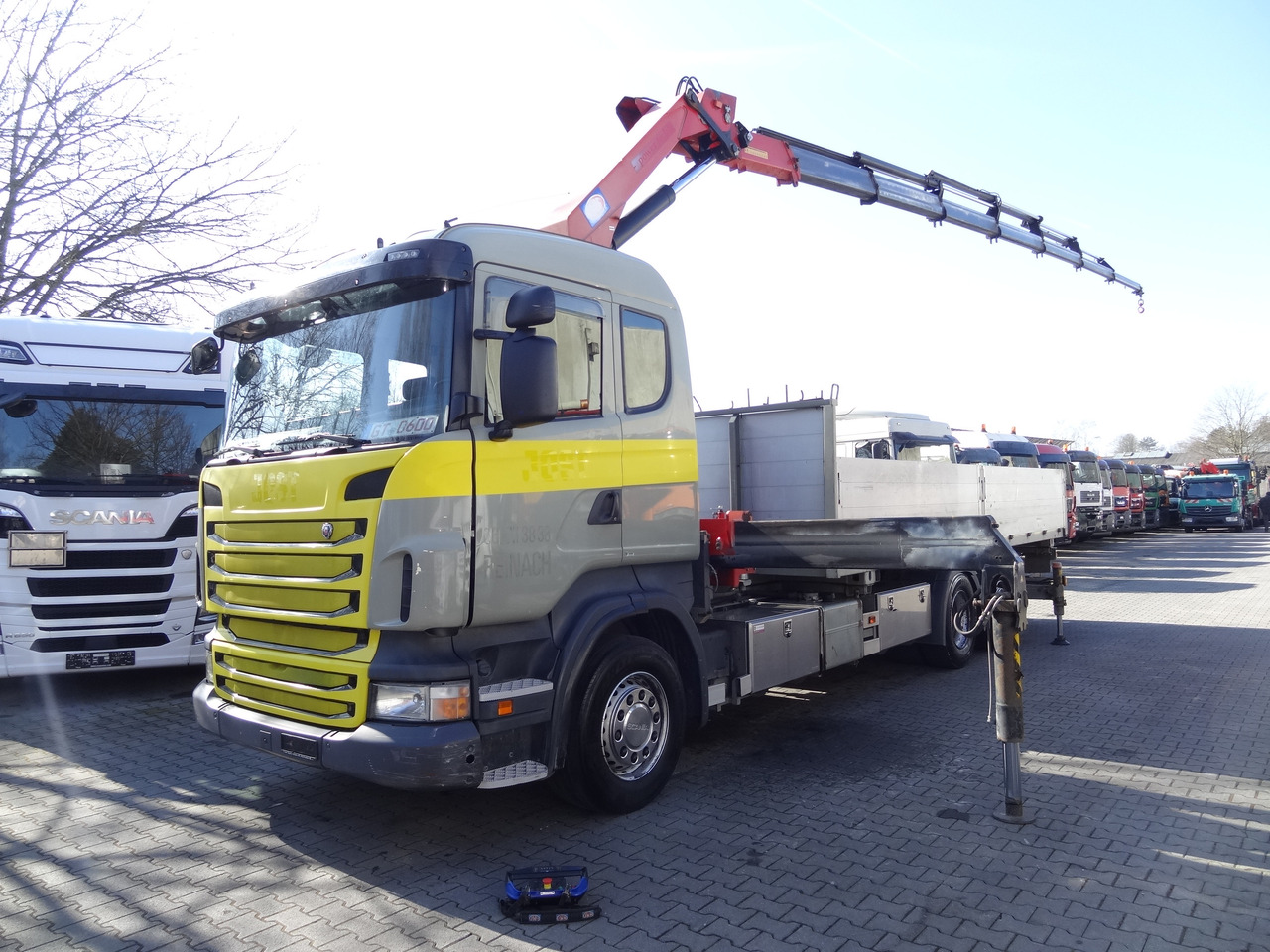 Scania R440 6X2*4 Kran HMF 3000 bis 30 Meter - Auto s hydraulickou rukou, Valníkový/ Plošinový nákladný automobil: obrázok 1 Scania R440 6X2*4 Kran HMF 3000 bis 30 Meter - Auto s hydraulickou rukou, Valníkový/ Plošinový nákladný automobil: obrázok 1