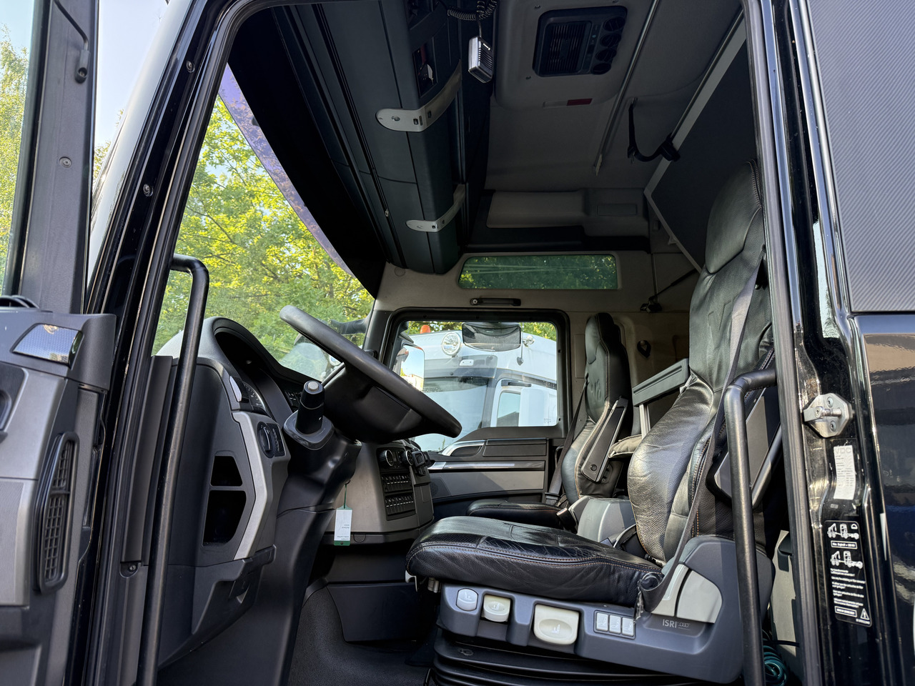 MAN TGX 18.680 4X2 BLS V8 - Ťahač: obrázok 5 MAN TGX 18.680 4X2 BLS V8 - Ťahač: obrázok 5