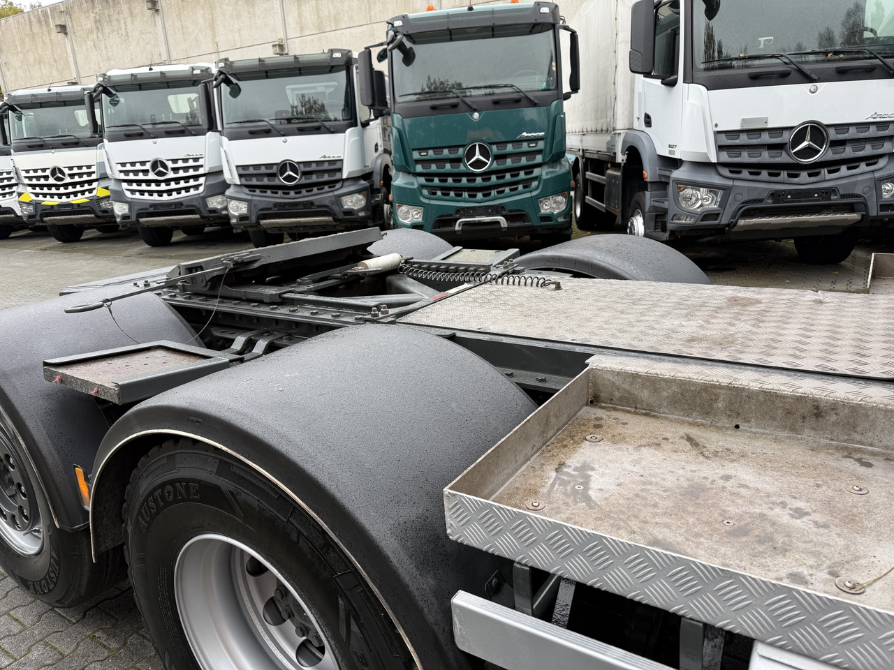 Mercedes-Benz Actros 2548 LS 6X2 Kran HMF 3220 bis 16 Meter - Ťahač: obrázok 3 Mercedes-Benz Actros 2548 LS 6X2 Kran HMF 3220 bis 16 Meter - Ťahač: obrázok 3