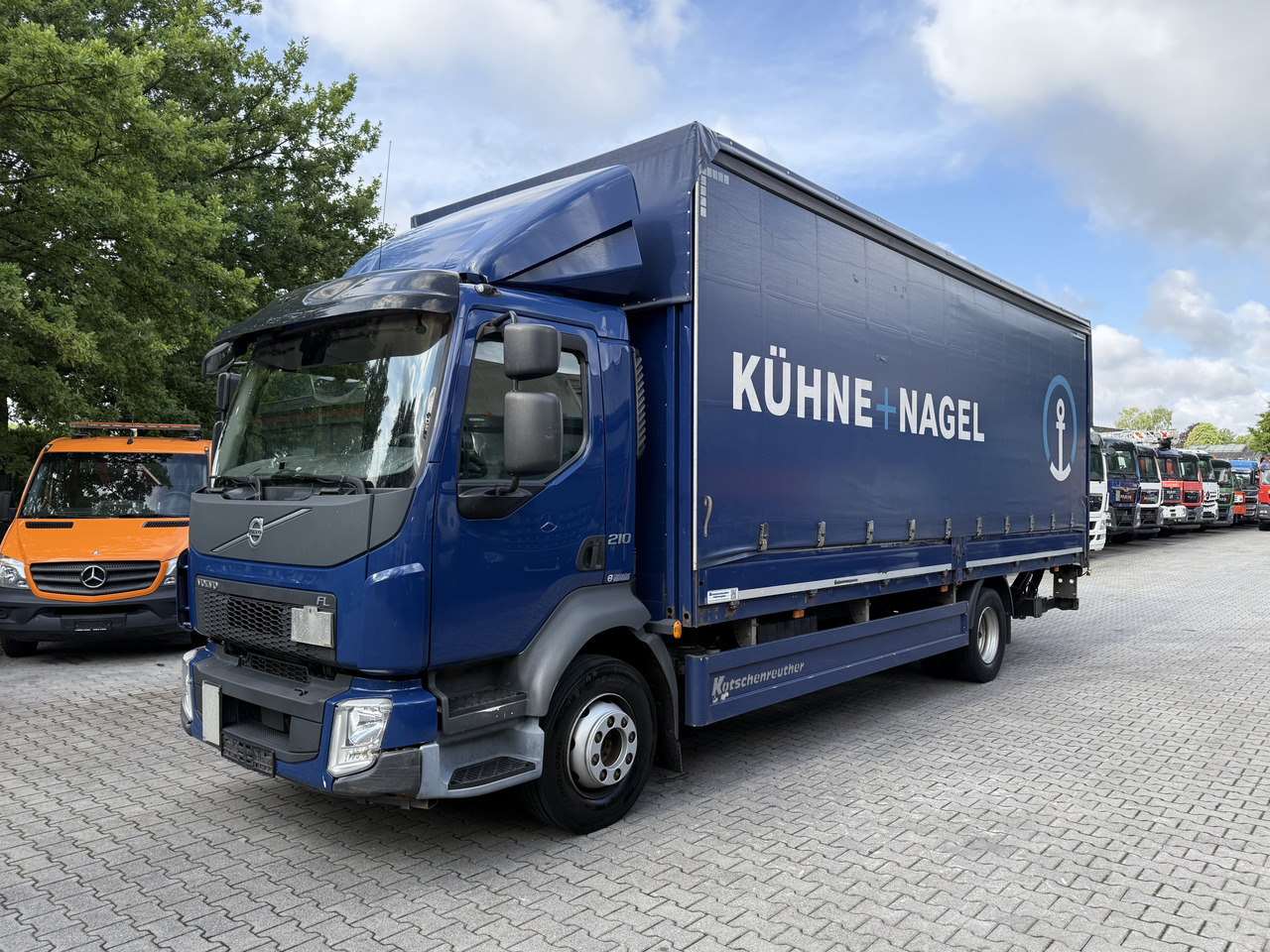 Volvo FL210 14 Tonner - Plachtové nákladné vozidlo: obrázok 1 Volvo FL210 14 Tonner - Plachtové nákladné vozidlo: obrázok 1