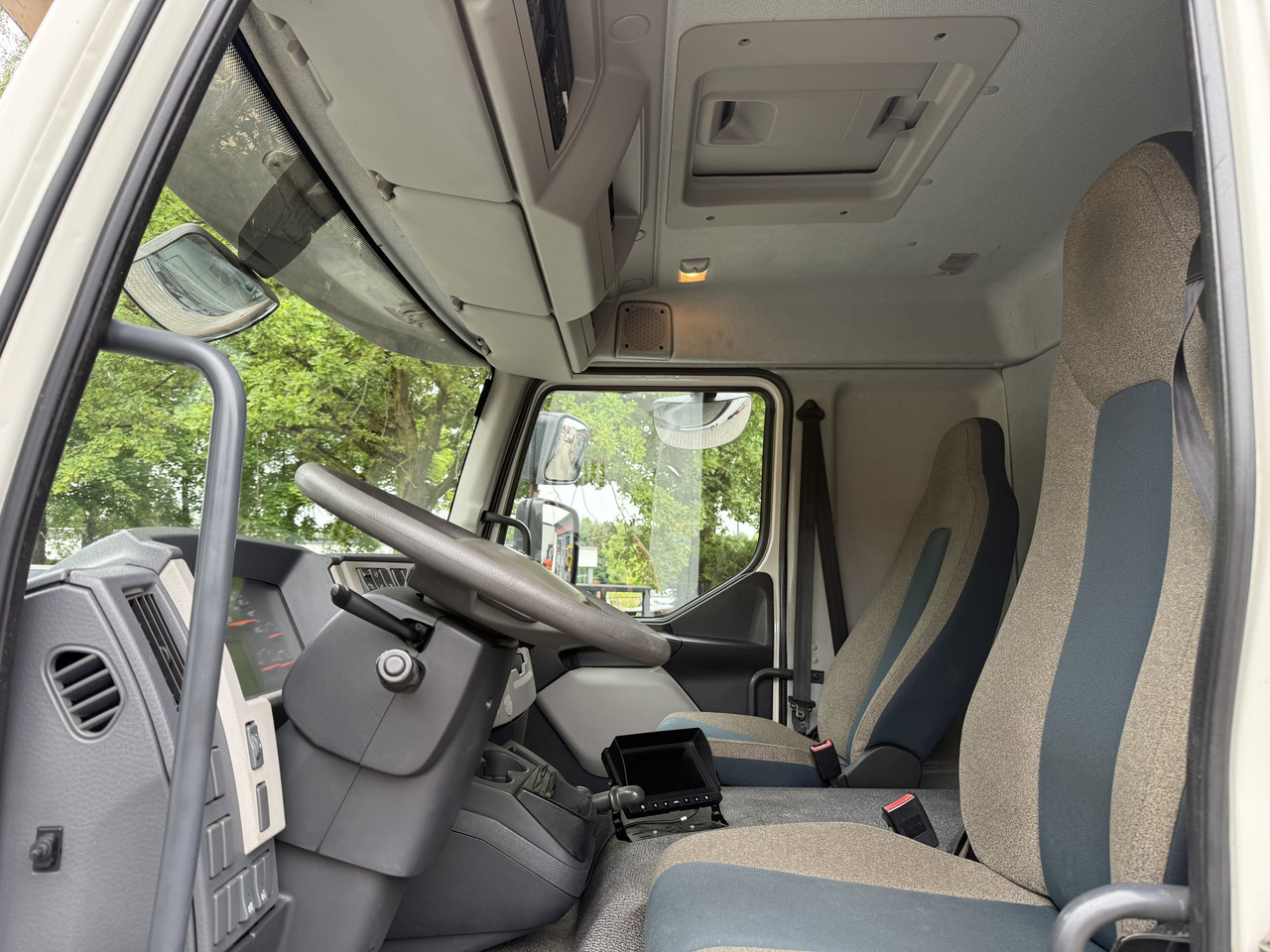 Volvo FL250.16 HMF 875 K3 - Auto s hydraulickou rukou: obrázok 4 Volvo FL250.16 HMF 875 K3 - Auto s hydraulickou rukou: obrázok 4