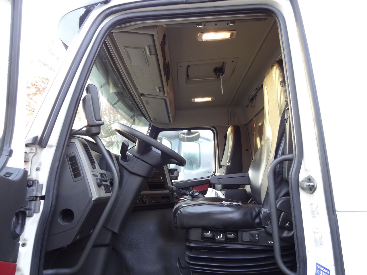 Volvo FM420 4X4 X-Track - Podvozek s kabinou: obrázok 4 Volvo FM420 4X4 X-Track - Podvozek s kabinou: obrázok 4