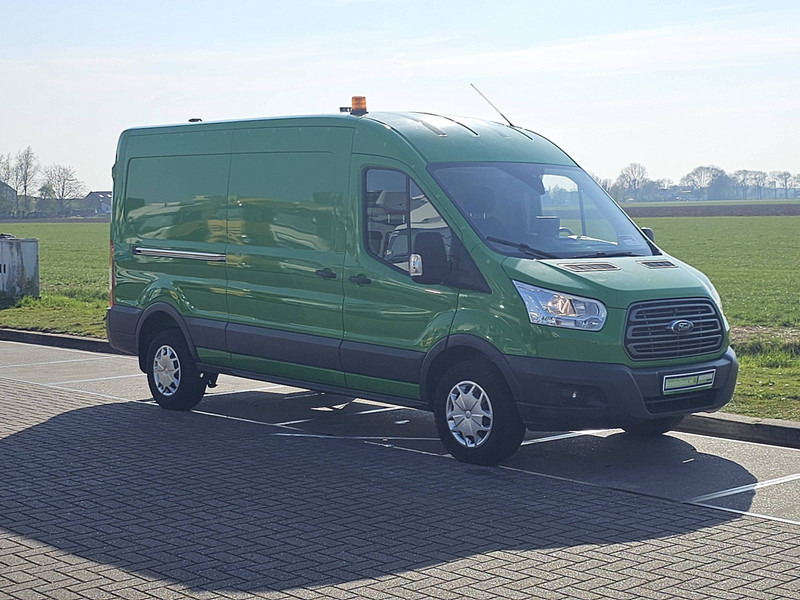Ford Transit 2.0 TDCI 130 AMB. L3H2 - Furgon: obrázok 5 Ford Transit 2.0 TDCI 130 AMB. L3H2 - Furgon: obrázok 5