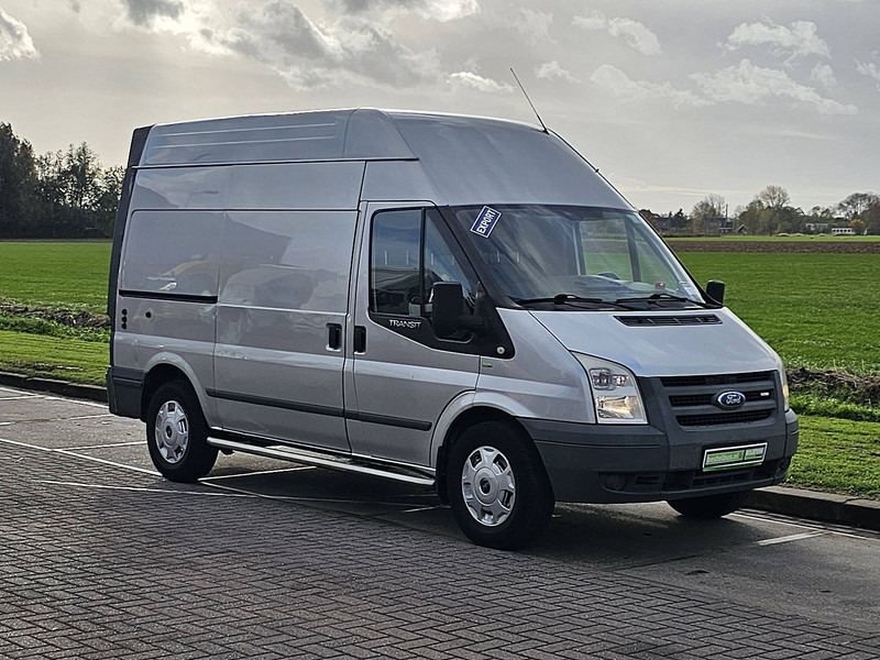 Ford Transit 2.2 TDCI - Malá dodávka: obrázok 5 Ford Transit 2.2 TDCI - Malá dodávka: obrázok 5