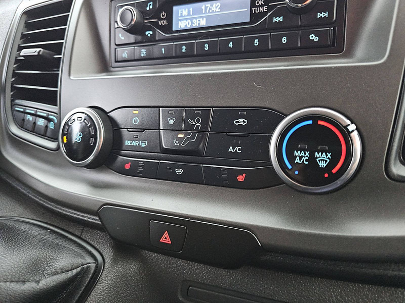 Malá dodávka Ford Transit Custom 2.0 TDCI 130 TREND L2: obrázok 10 Malá dodávka Ford Transit Custom 2.0 TDCI 130 TREND L2: obrázok 10