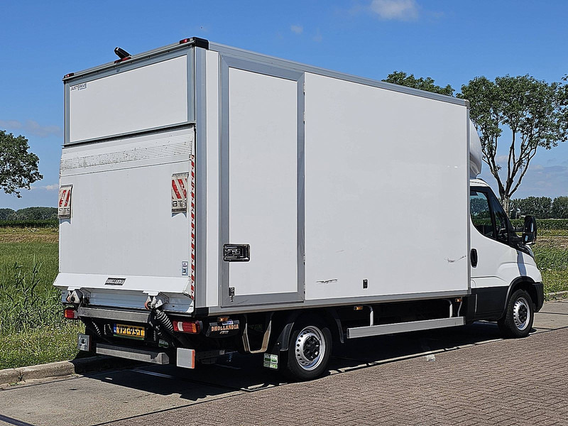 Iveco Daily 35S14 ac automaat EURO6 - Dodávka skriňová nadstavba: obrázok 3 Iveco Daily 35S14 ac automaat EURO6 - Dodávka skriňová nadstavba: obrázok 3