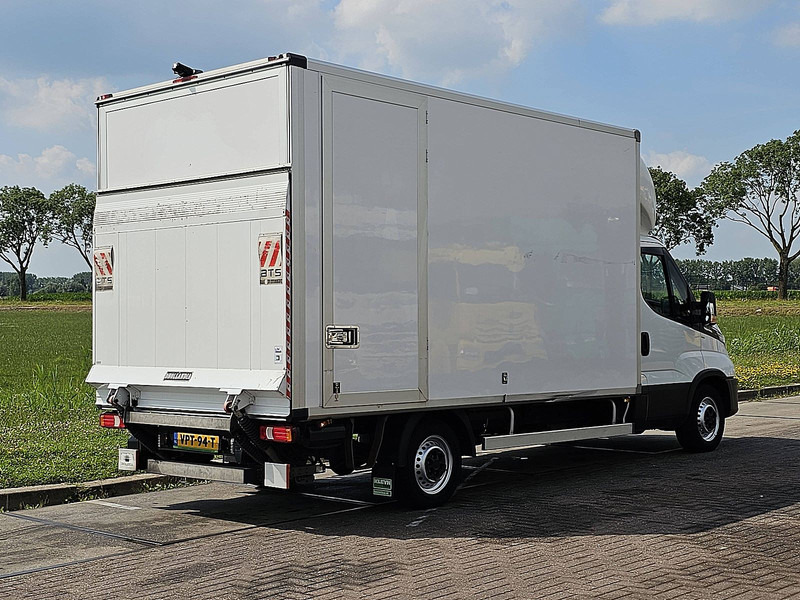 Iveco Daily 35S14 ac automaat EURO6 - Dodávka skriňová nadstavba: obrázok 3 Iveco Daily 35S14 ac automaat EURO6 - Dodávka skriňová nadstavba: obrázok 3