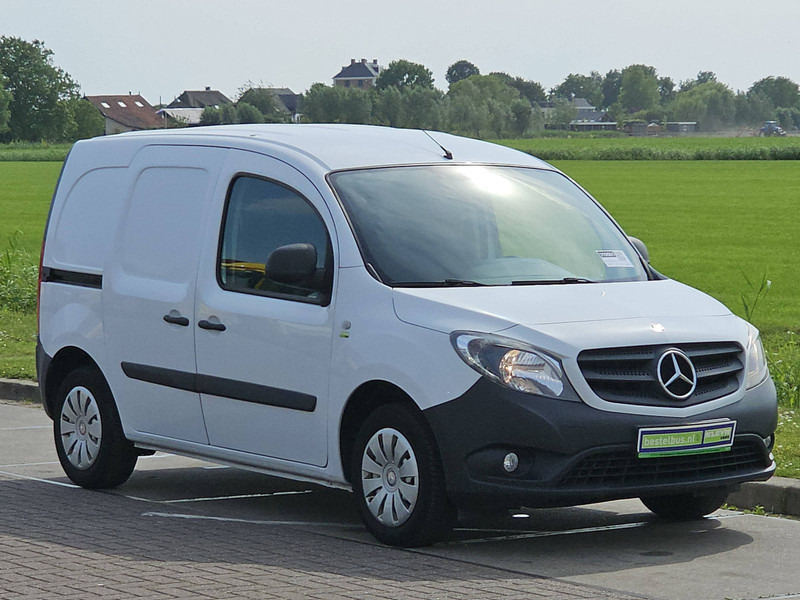 Mercedes-Benz Citan 108 CDI LONG Airco Euro6 NAP - Dodávka skriňová nadstavba: obrázok 5 Mercedes-Benz Citan 108 CDI LONG Airco Euro6 NAP - Dodávka skriňová nadstavba: obrázok 5
