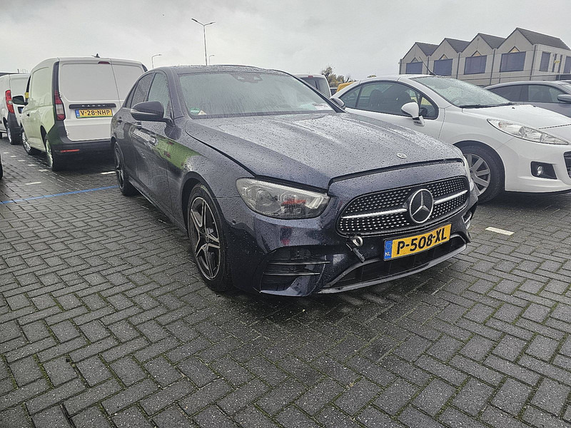 Mercedes-Benz E-Klasse E220 CDI AVANTGARDE PANO - Automobil: obrázok 3 Mercedes-Benz E-Klasse E220 CDI AVANTGARDE PANO - Automobil: obrázok 3