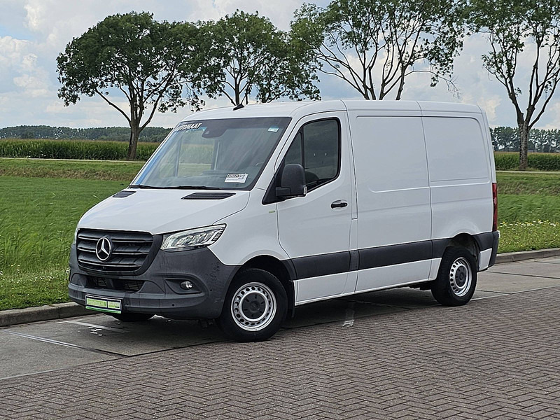 Mercedes-Benz Sprinter 314 L1H1 Mbux10 LED Eur6 - Furgon: obrázok 2 Mercedes-Benz Sprinter 314 L1H1 Mbux10 LED Eur6 - Furgon: obrázok 2