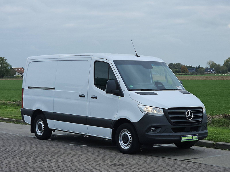 Mercedes-Benz Sprinter 315 L2H1 Mbux10 Trekhaak - Furgon: obrázok 5 Mercedes-Benz Sprinter 315 L2H1 Mbux10 Trekhaak - Furgon: obrázok 5