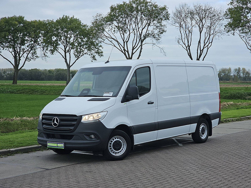 Mercedes-Benz Sprinter 315 L2H1 Mbux10 Trekhaak - Furgon: obrázok 2 Mercedes-Benz Sprinter 315 L2H1 Mbux10 Trekhaak - Furgon: obrázok 2