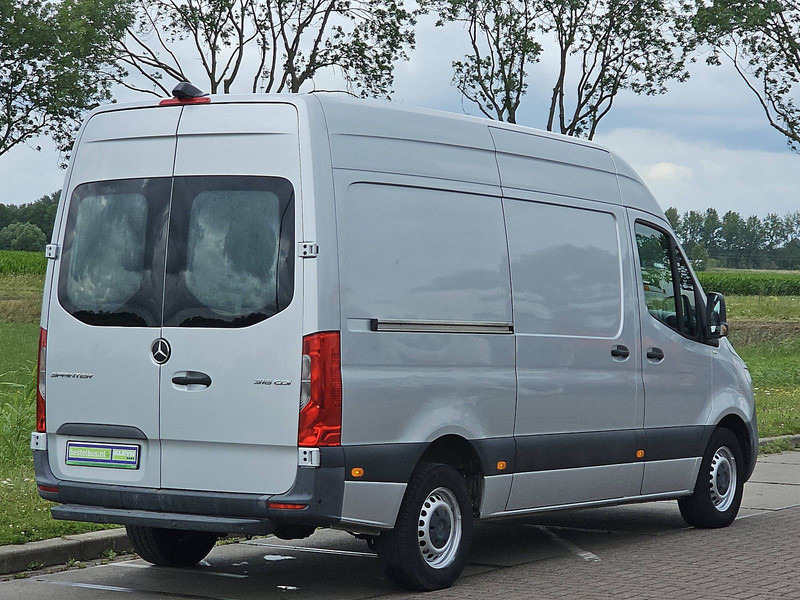 Mercedes-Benz Sprinter 316 L2H2 RWD Mbux Autom! - Furgon: obrázok 3 Mercedes-Benz Sprinter 316 L2H2 RWD Mbux Autom! - Furgon: obrázok 3